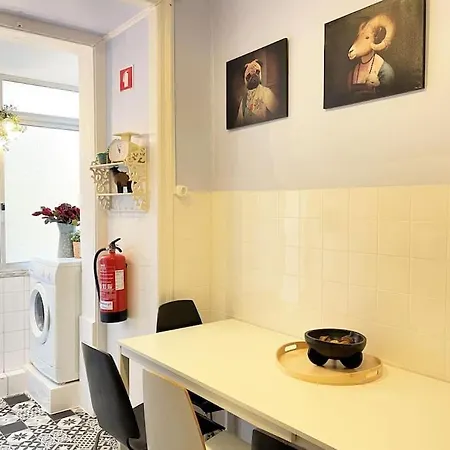 Apartamento Mc Warm Romantic 3br2ba @ Trendy Principe Real