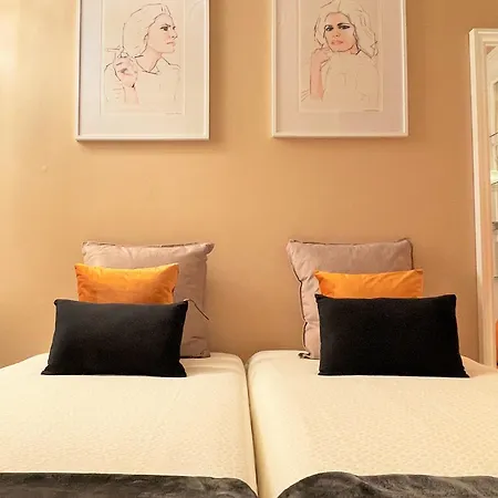 Mc Warm Romantic 3br2ba @ Trendy Principe Real アパート リスボン