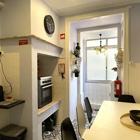 Mc Warm & Romantic In Trendy Principe Real, Downtown Lissabon