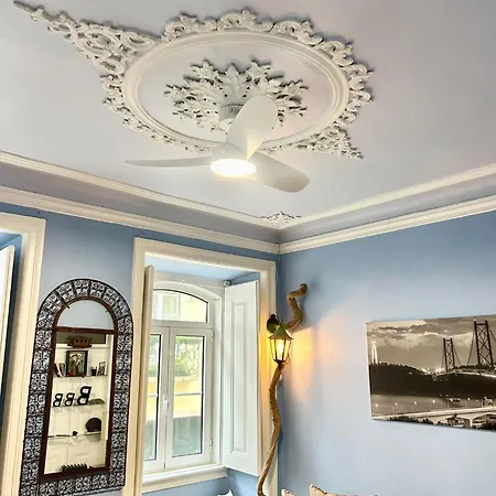 Mc Newly Renovated Apartment! Romantic In Trendy Principe Real - Downtown Lisboa