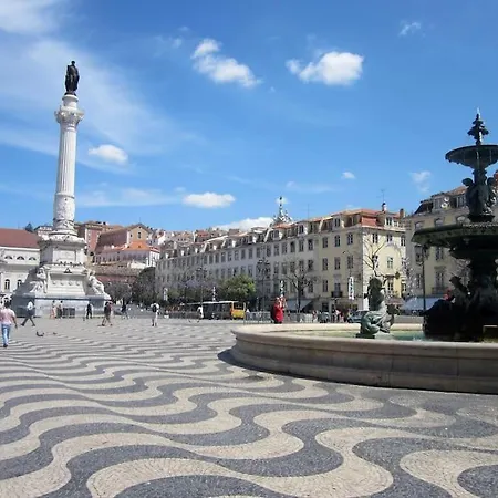 Mc Warm Romantic 3br2ba @ Trendy Principe Real Lisboa
