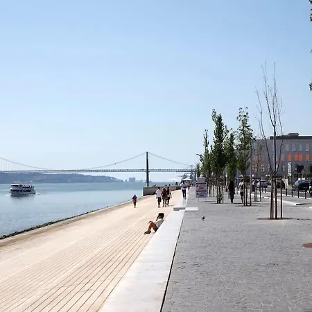 Mc Warm Romantic 3br2ba @ Trendy Principe Real * Lisboa