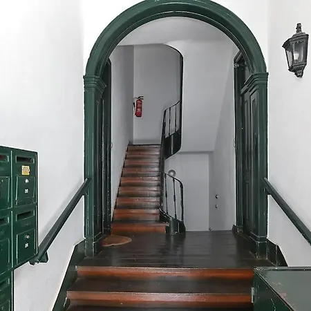 Mc Warm Romantic 3br2ba @ Trendy Principe Real Lisboa